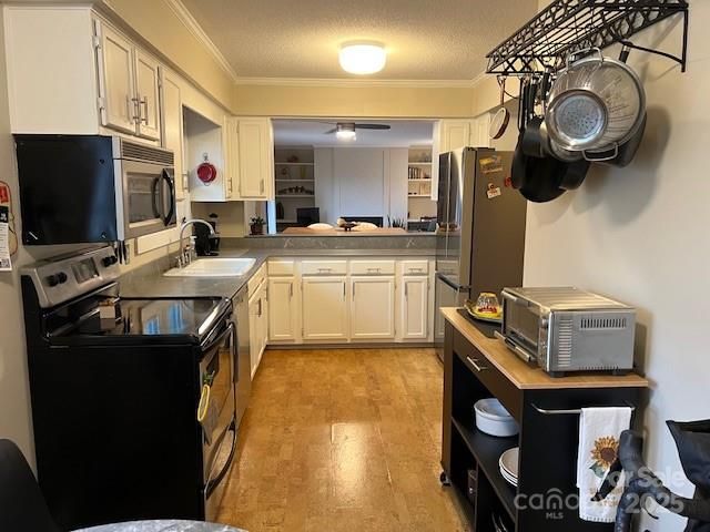 201 Racquet Club Rd #16, Asheville, NC 28803