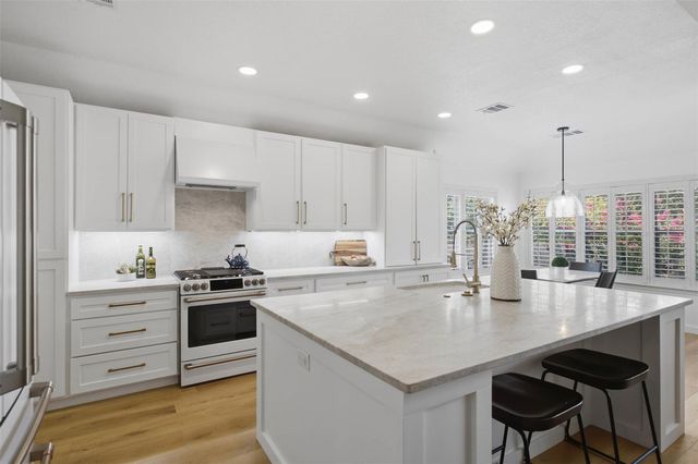 1833 Paradise Ridge Dr, Round Rock, TX 78665