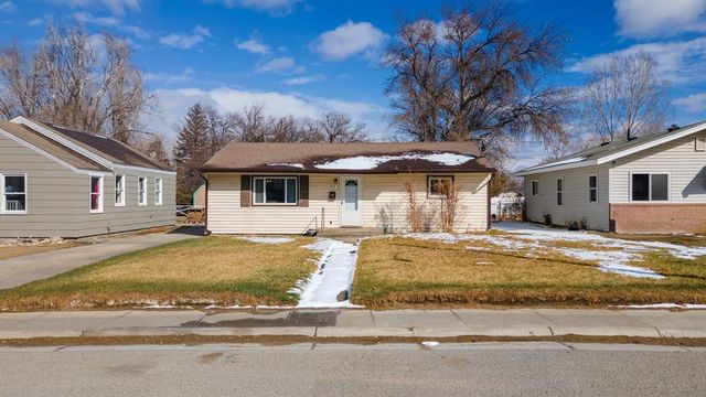 343 Great Western Ave, Lovell, WY 82431