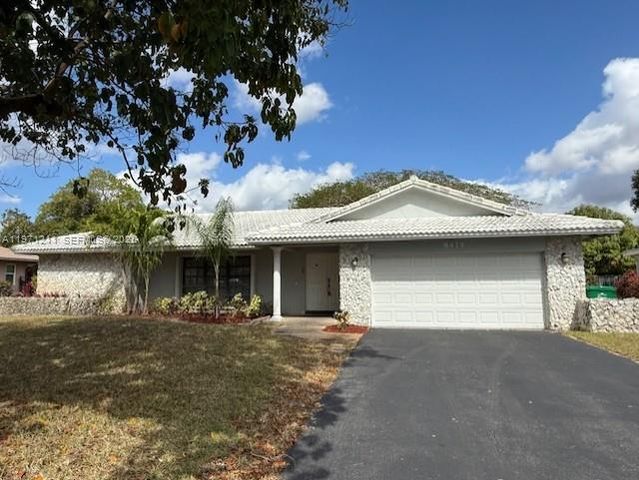 8475 NW 2nd Mnr, Pompano Beach, FL 33071