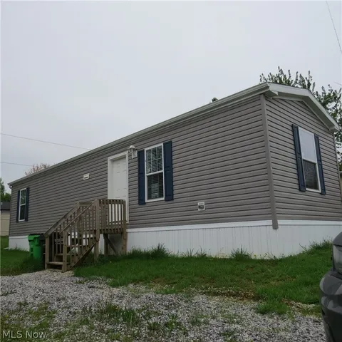770 Jones Ave NW #L, Carrollton, OH 44615