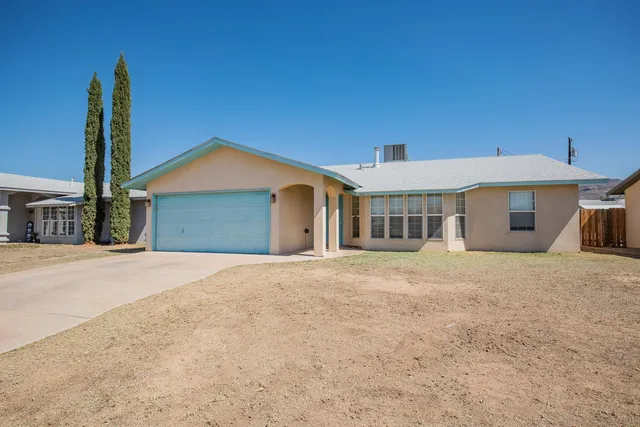 305 Santa Fe Dr, Alamogordo, NM 88310