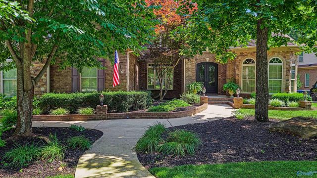 10 Bluff View Dr SE, Huntsville, AL 35803