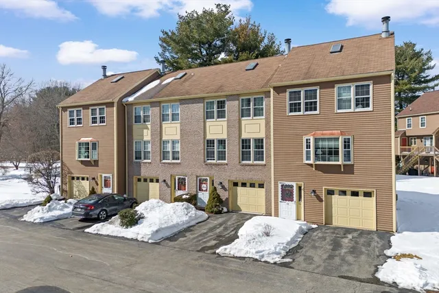 91 Heritage Dr #91, Tewksbury, MA 01876
