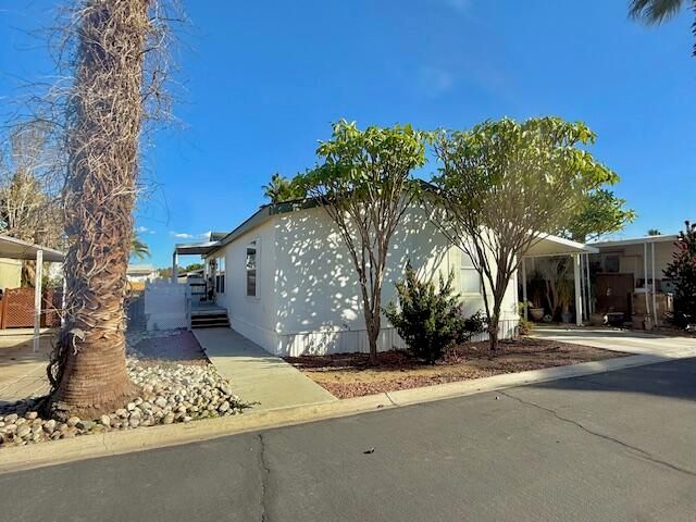 51555 Monroe St #101, Indio, CA 92201