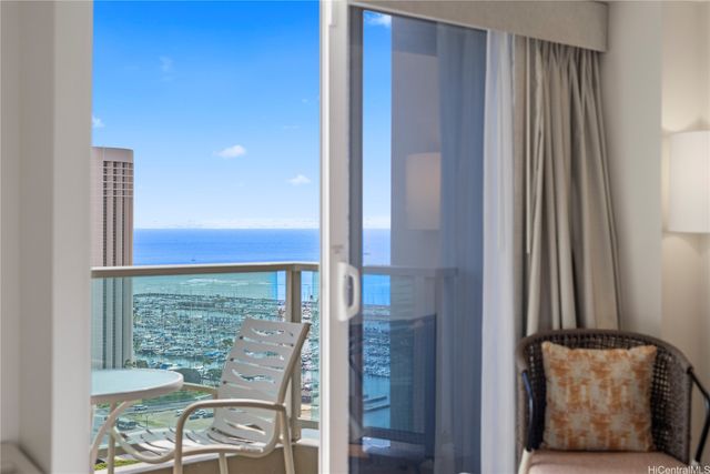 410 Atkinson Dr #2617, Honolulu, HI 96814