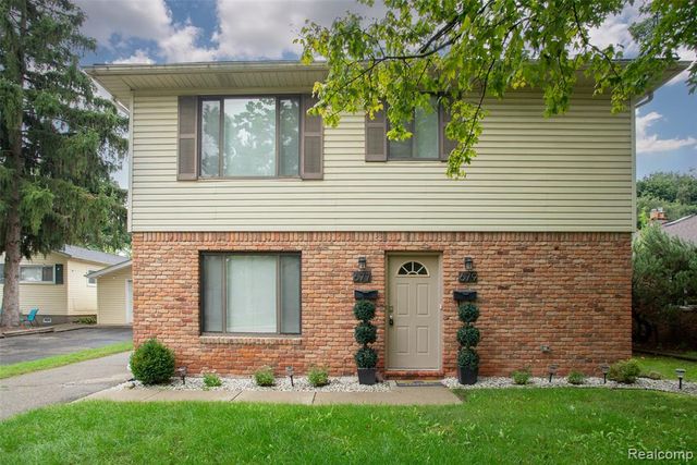 677 Karmada St, Plymouth, MI 48170