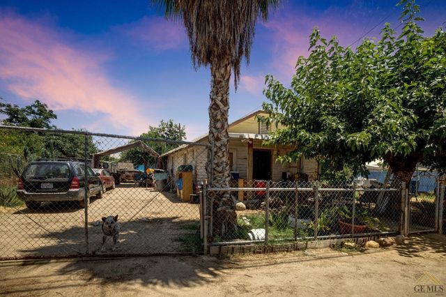 874 Peters St, Arvin, CA 93203