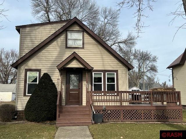 535 3rd St, Frost, MN 56033