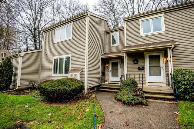 212 Waters Edge Dr, Southington, CT 06489