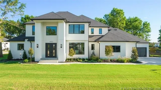 17832 E  Falcon Pass, Owasso, OK 74055