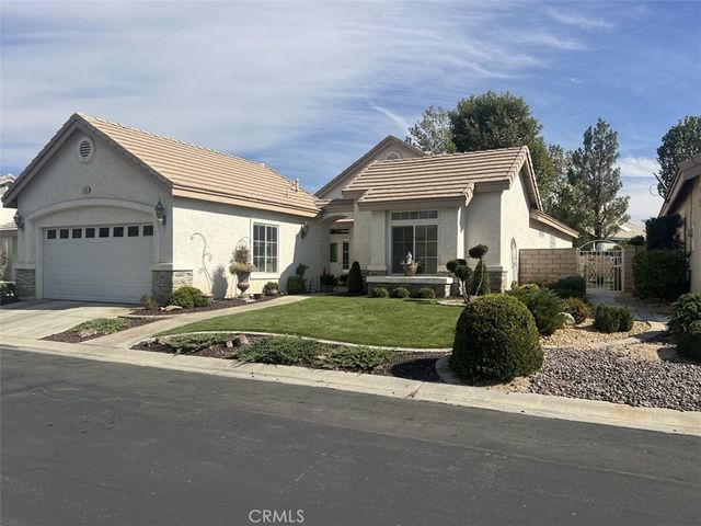11231 Country Club Dr, Apple Valley, CA 92308