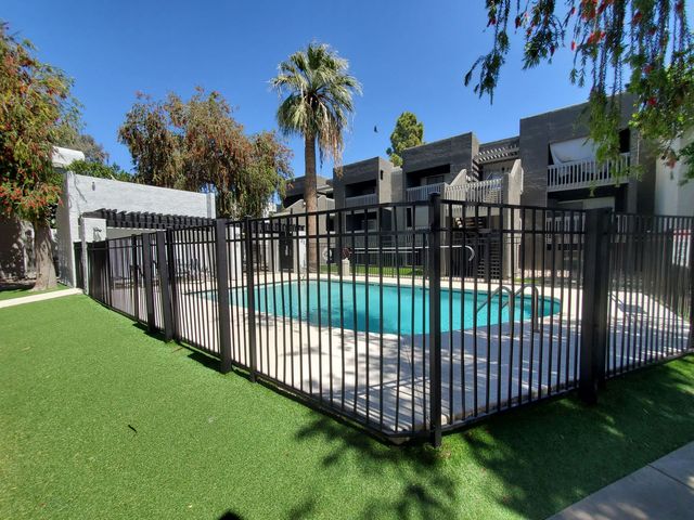 210 N  Alma School Rd #201, Mesa, AZ 85201