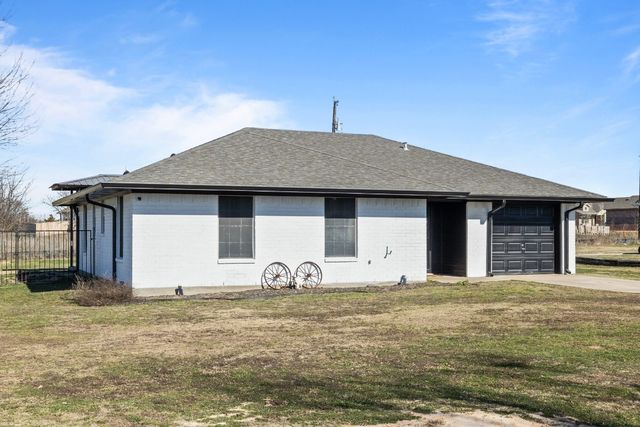 280 Old Spanish Trl, Valley View, TX 76272