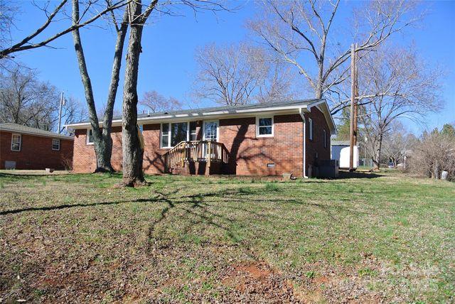 284 Brackett Rd, Forest City, NC 28043