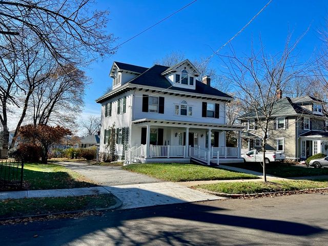 27 Lakeview Ave, Haverhill, MA 01830