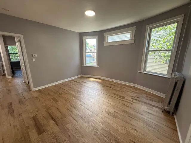 304 Glenwood Ave #1 — photo 3 of 5
