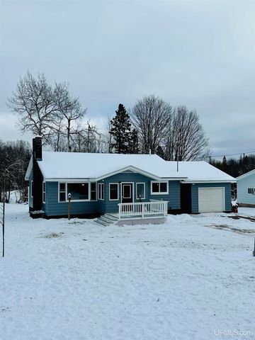 16 Old County Road 480 Rd, Negaunee, MI 49866