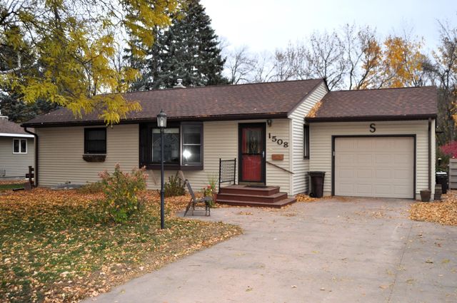 1508 N  5th St, Montevideo, MN 56265