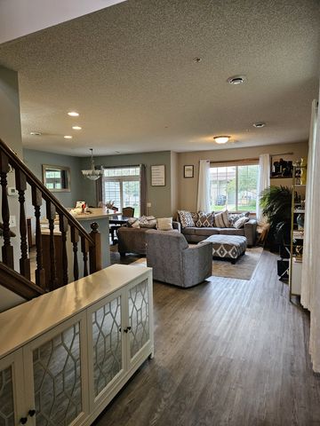 197 Stallion Ln, Lino Lakes, MN 55014