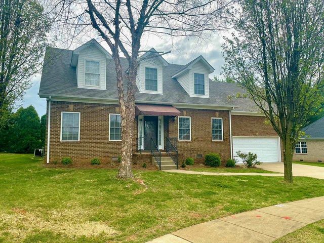 1529 Curling Dr, Bowling Green, KY 42104