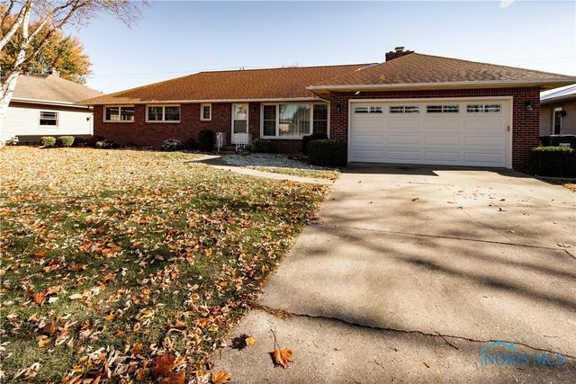 831 Ludwig Ave, Gibsonburg, OH 43431