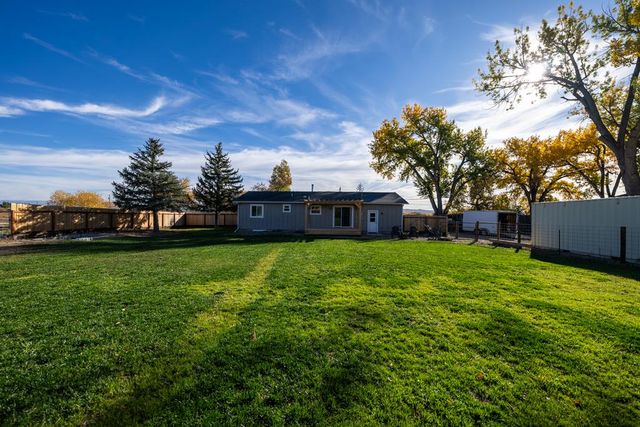 692 West River Rd, Worland, WY 82401