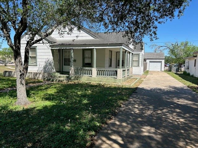 932 W  Alice Ave, Kingsville, TX 78363