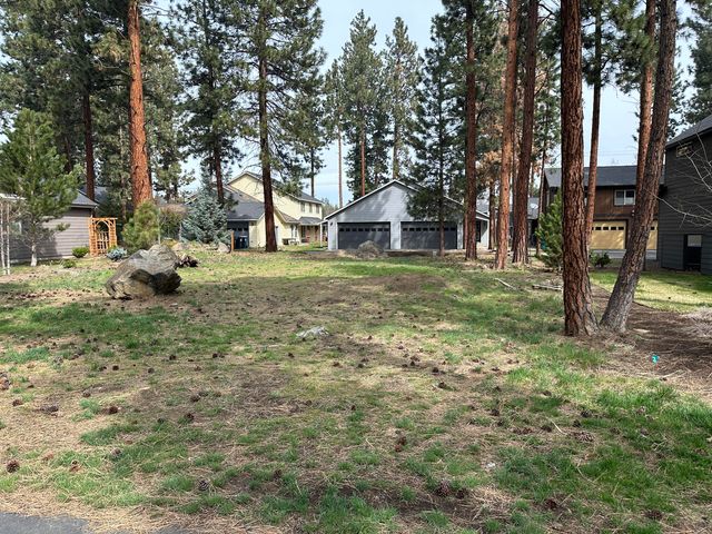 946 E  Timber Pine Dr, Sisters, OR 97759