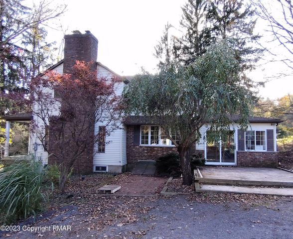 399 Old River Rd, Gouldsboro, PA 18424