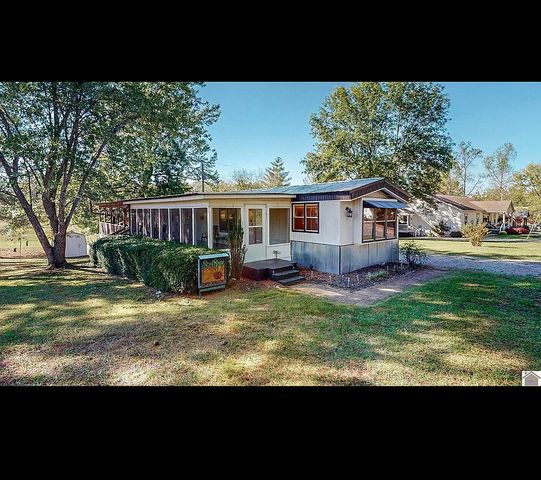 131 Tacklebox Ln, Murray, KY 42071