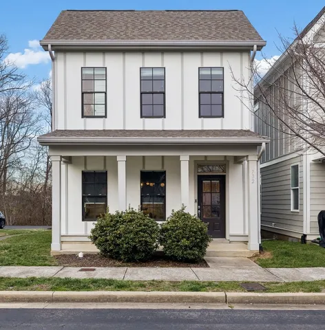732 Cottage Park Dr, Nashville, TN 37207