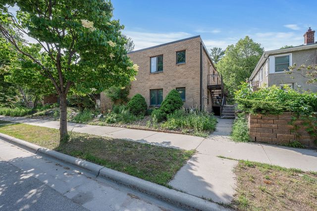 1127 Raymond Ave #2, Saint Paul, MN 55108