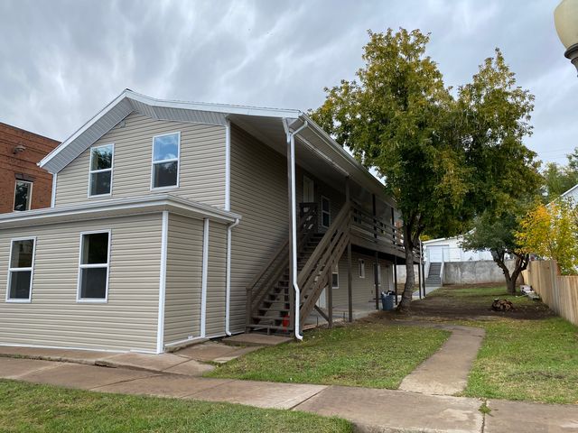 1013 Center St, Evanston, WY 82930