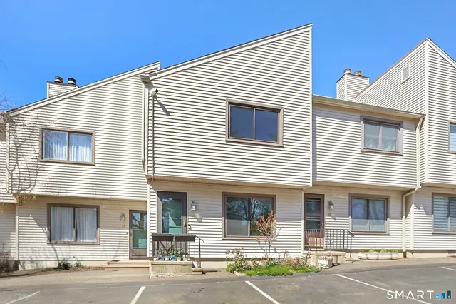 1 Horizon Drive #28, Norwalk, CT 06854
