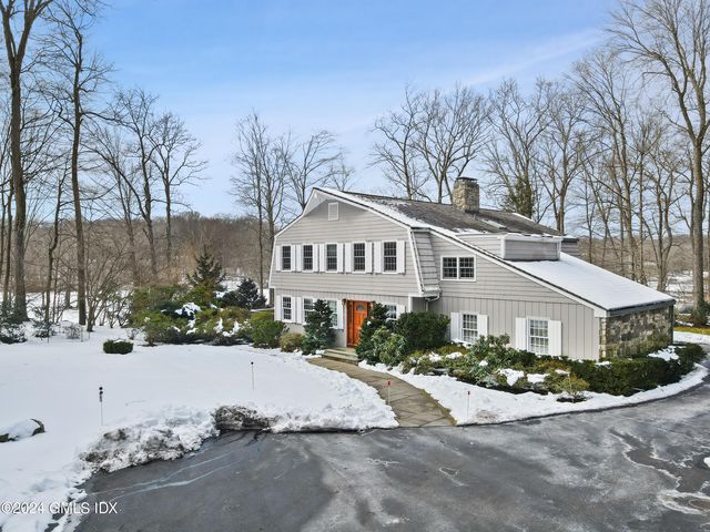 67 Londonderry Dr, Greenwich, CT 06830