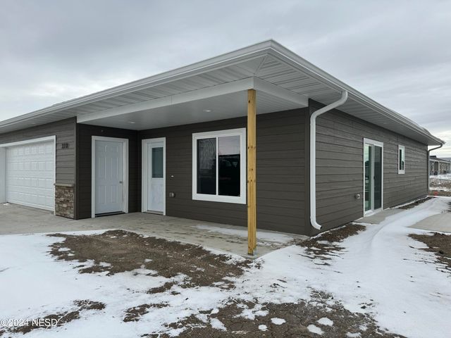310 19th Ave NW, Watertown, SD 57201