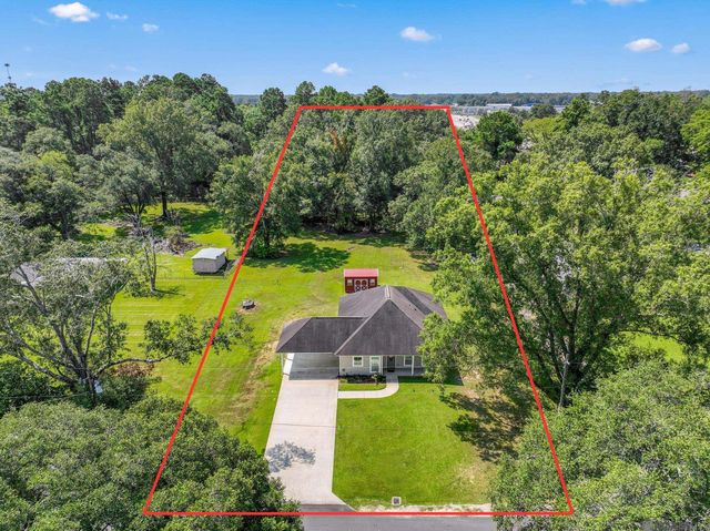 14482 Bon Dickey Dr, Baton Rouge, LA 70818