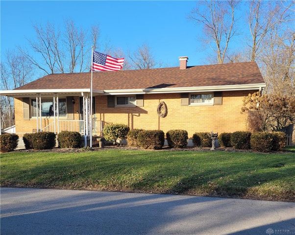 17 Perry St, New Lebanon, OH 45345