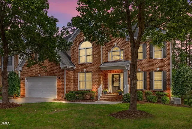 1607 Eagle Lodge Ln, Durham, NC 27703