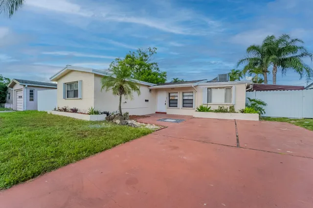 6660 Allen Street, Hollywood, FL 33024