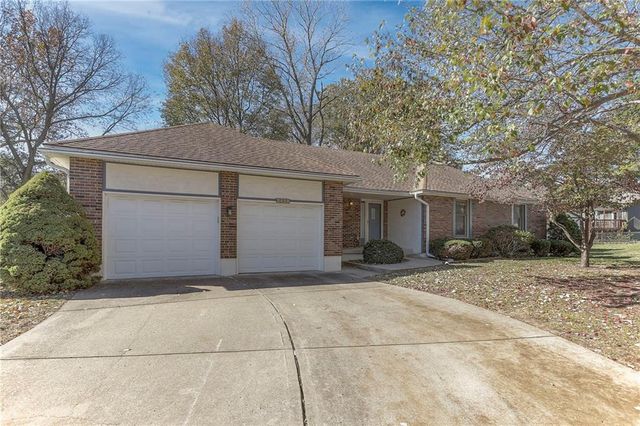 2428 S  Speck Ct, Independence, MO 64057