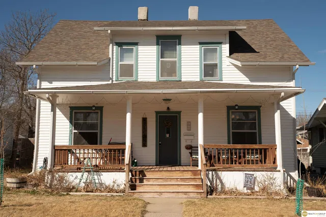 171 Maple St, Chadron, NE 69337