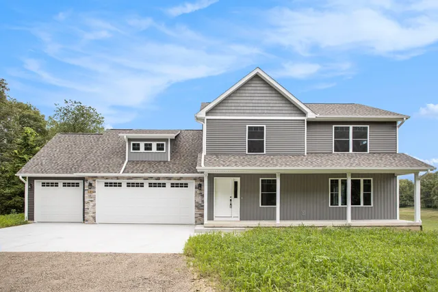 2141 N  35th St, Galesburg, MI 49053