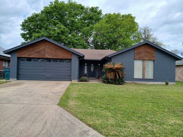 5955 Windswept Dr, Beaumont, TX 77713