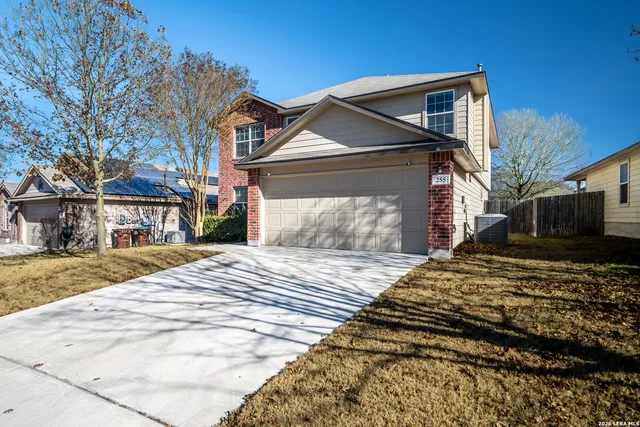 255 Elisabeth Run, San Antonio, TX 78253