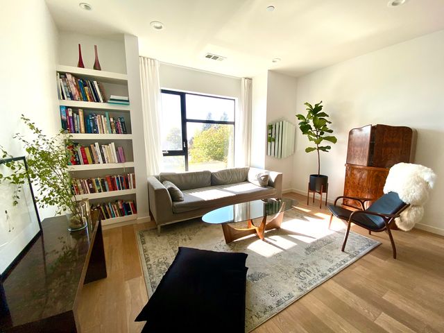 Address Not Disclosed, Oakland, CA 94609