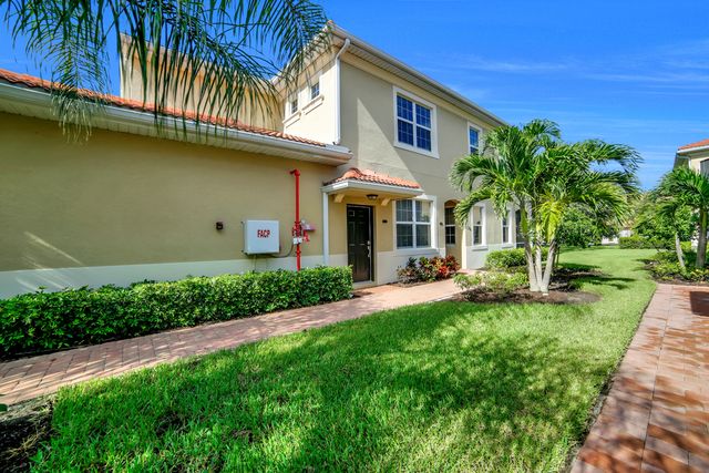 8564 Oakshade Cir #2, Fort Myers, FL 33919