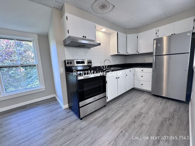 35 West St #3A, Gardiner, ME 04345