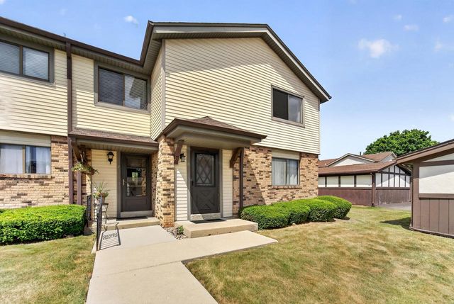 5728 Cambridge CIRCLE #8, Racine, WI 53406